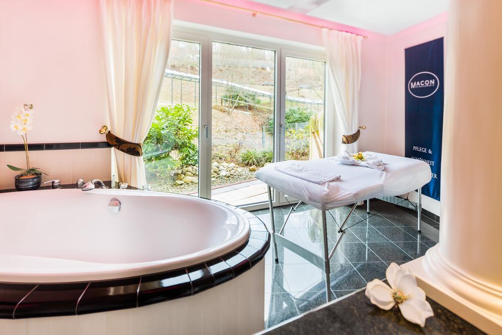 Hotel Villa Marburg Im Park Heigenbruecken Εξωτερικό φωτογραφία